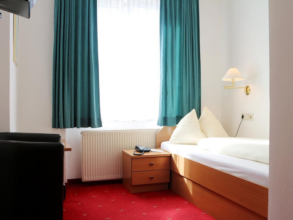 Hotel Gasthof Kasino Φίλλαχ Δωμάτιο φωτογραφία